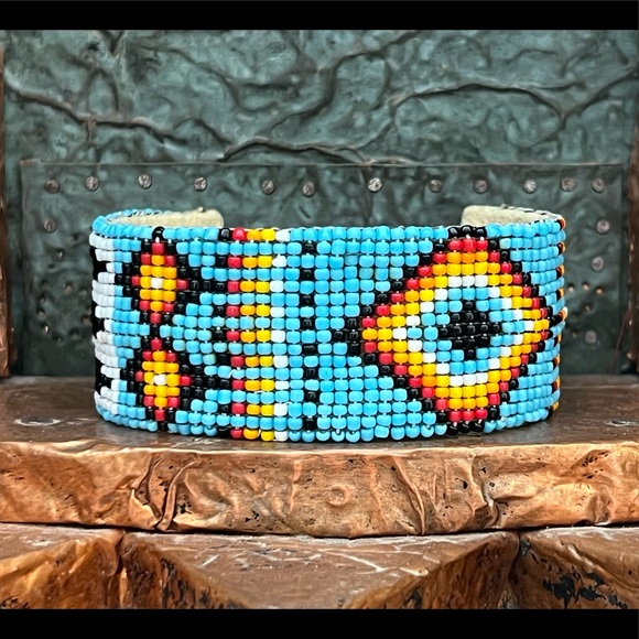 Native American Beaded Bracelet - Picture 8 of 13